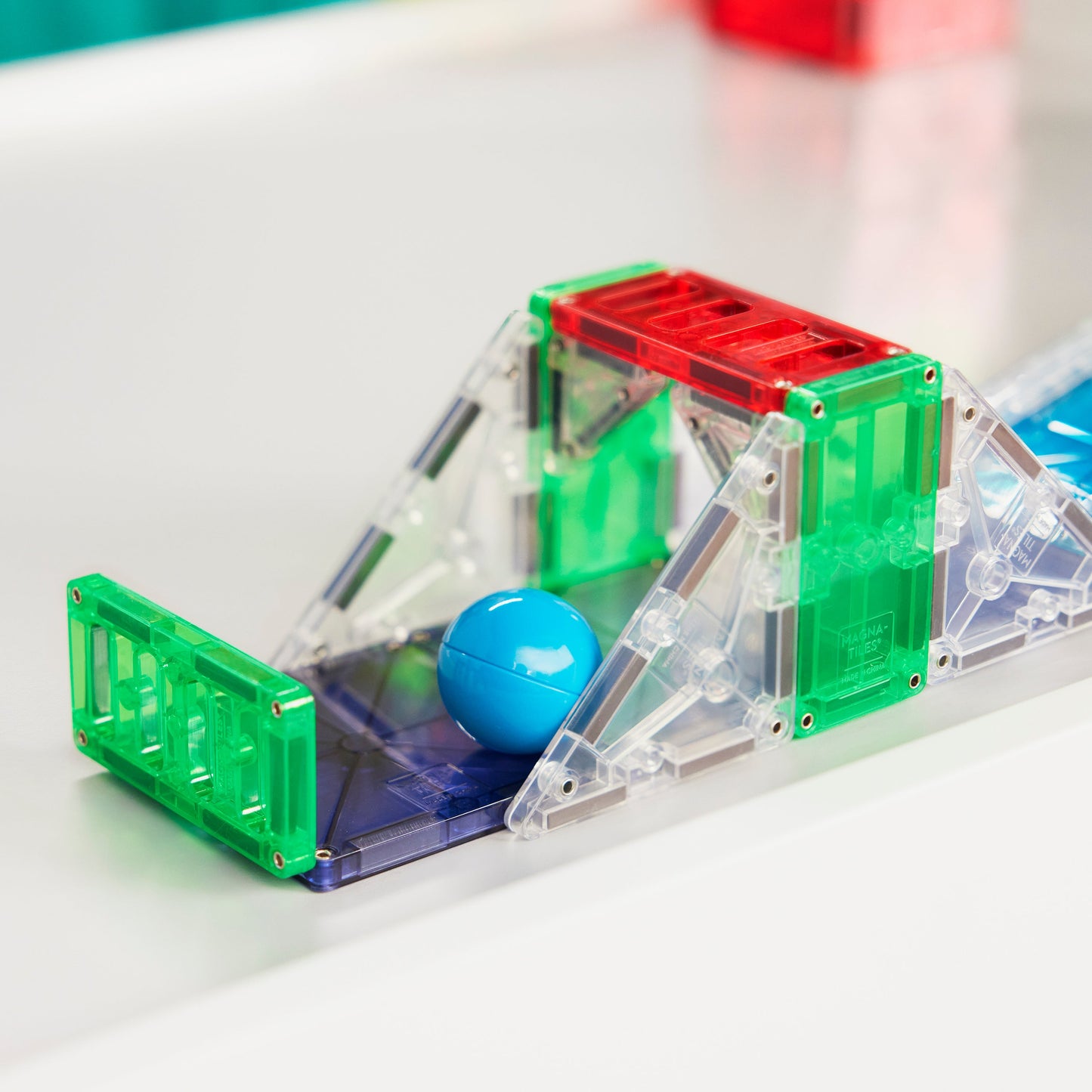 Magna-Tilesâ® Rail Racers Deluxe 90-Piece Set