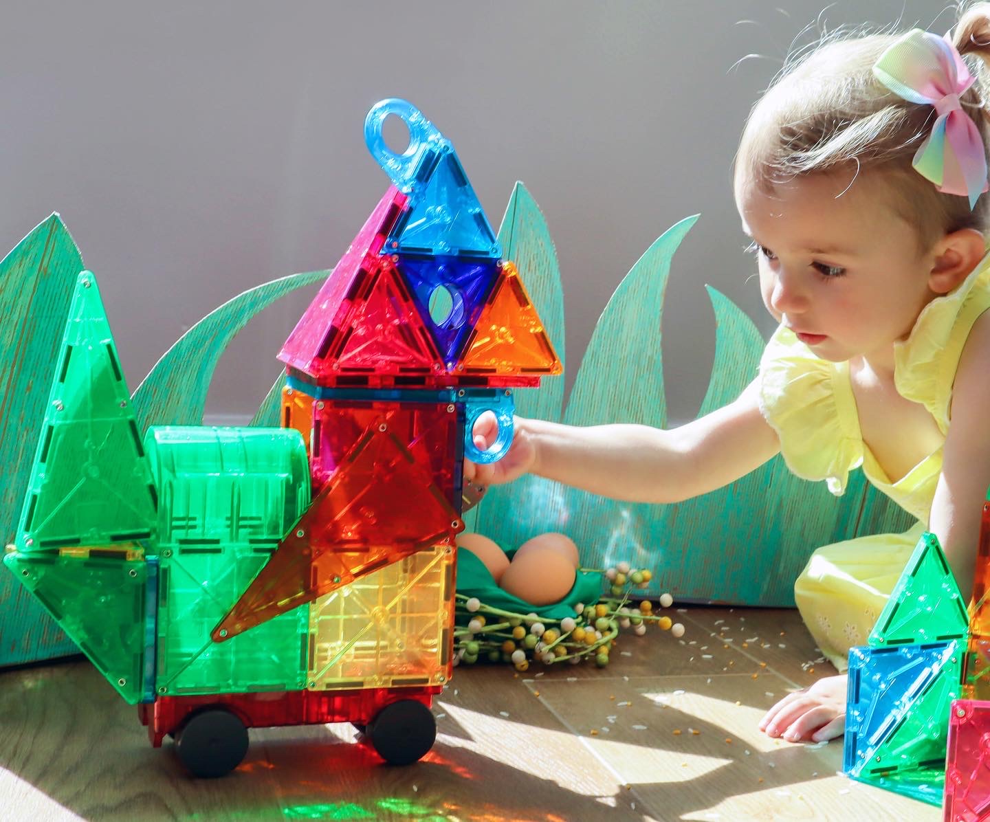 MAGNA-TILES® Clear Colors 48 Pieces Deluxe Set