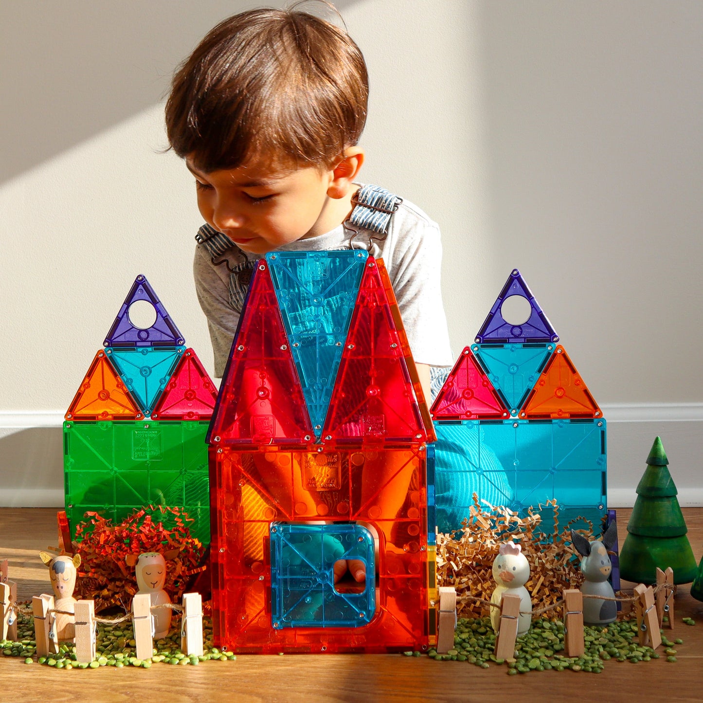 MAGNA-TILES® Clear Colors 48 Pieces Deluxe Set