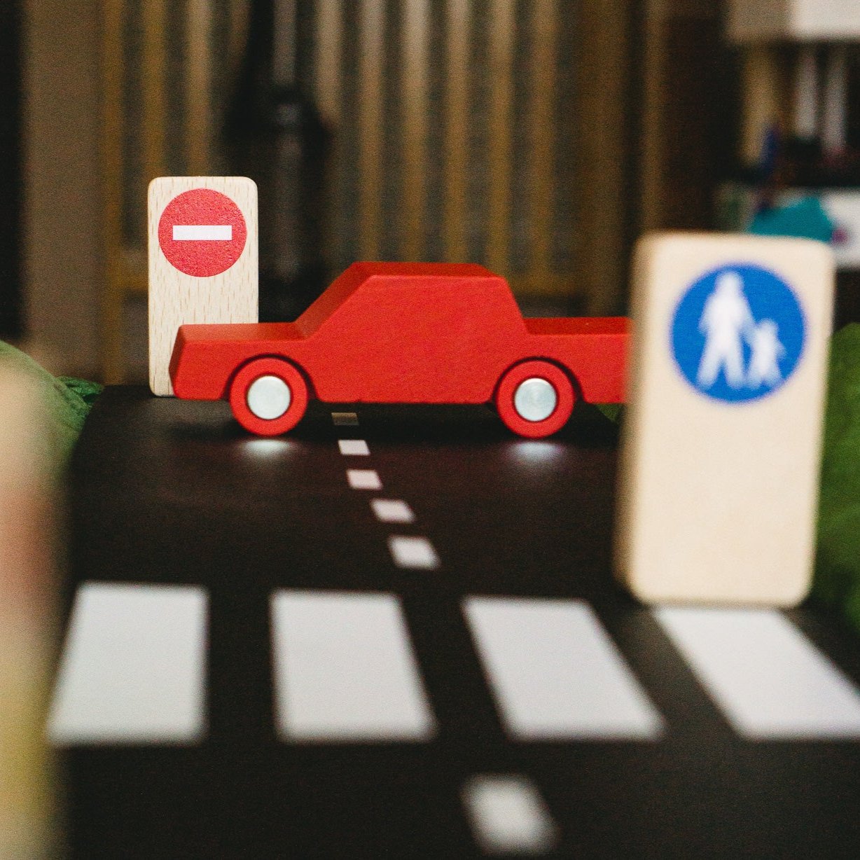 Waytoplay Road Blocks Set - Traffic Signs