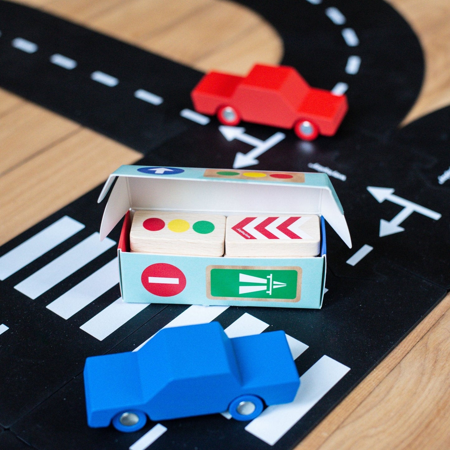 Waytoplay Road Blocks Set - Traffic Signs