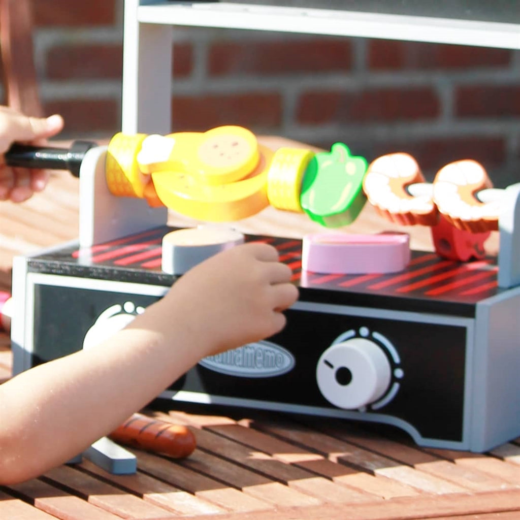 BARBECUE GRILL